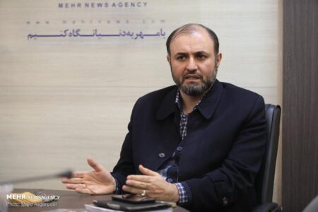 اعتراض برادر داماد رئیسى به دستیار رئیسى درباره توئیت حجاب