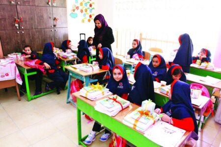 نماز و حجاب معیار افزایش شهریه در مدارس غیردولتی!