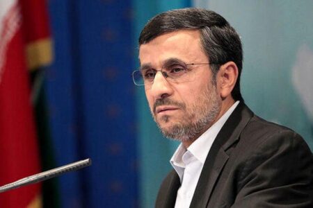واکنش دفتر احمدی‌نژاد به گزارش نیویورک‌تایمز درباره حصر خانگی/ادعاها کاملا کذب است