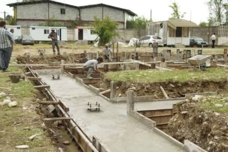 آغاز عملیات اجرایی احداث پست شهرک صنعتی صومعه سرا