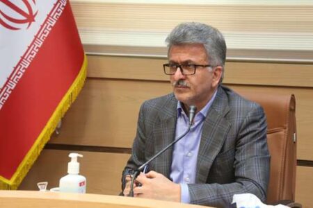 دانشگاه اسلامی باید در خدمت به جامعه ایثار و شهادت پیشگام باشد/ مدیون خون شهدا هستم