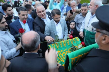 استقبال مردم و گردشگران از کاروان”زیر سایه خورشید”