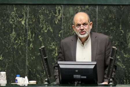 نمایندگان مجلس به خاطر منافع خودشان قصد استیضاح وزیر کشور را دارند!