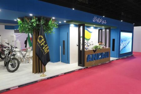 انعقاد چهار تفاهم نامه داخلی و یک تفاهم خارجی در نمایشگاه معرفی بسته های سرمایه گذاری و توانمندی های صادراتی مناطق آزاد و ویژه اقتصادی کشور