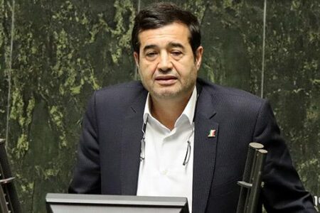 جایگزینی مدیران سفارشی و غیرمتخصص با مدیران باتجربه موجب خروج برنامه توسعه از ریل می‌شود