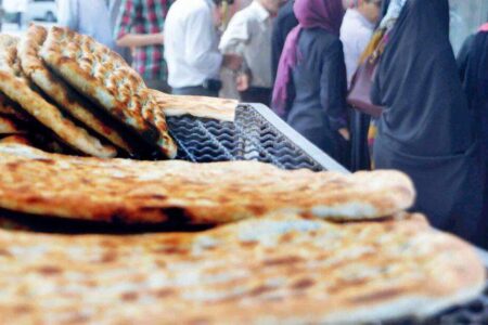 کمبود شدید خمیرمایه نان در گیلان | پیوستن مردم به صف اعتراض نانوایی داران