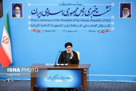 در جامعه التهاب و دوقطبی وجود ندارد | دانشگاه نباید اجازه دهد افرادی بخواهند قانون شکنی کنند