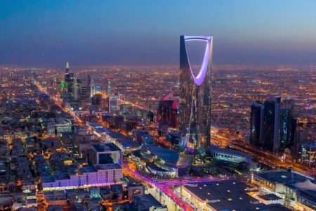 عربستان سعودی چه می کند‌؟ | برنامه ریزی عملیاتی برای شکل گیری تمدن جدید در ۲۰۳۰