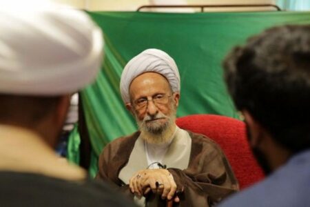 علت عدم پیوستن مصباح‌یزدی به حزب جمهوری اسلامی به دلیل عدم اعتقادش به تحزب نبود؛ با شهید بهشتی مشکل داشت