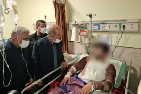 عیادت وزیر کشور از مصدومین | تشکیل پرونده برای مقصرین حادثه آتش سوزی کمپ لنگرود