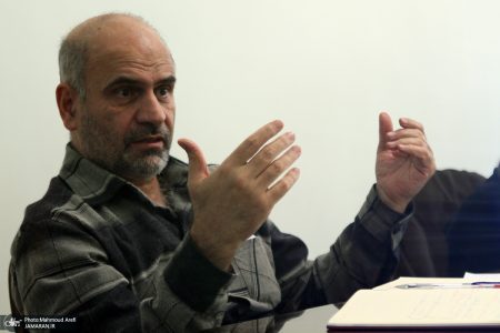 فرشاد مومنی: اگر کسی زیر هزار میلیارد سوءاستفاده کند به او ترحم می کنند!