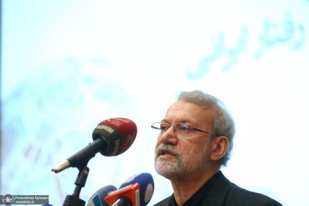 خطر تحجر از کفر بیشتر است‌ | اگر تکثر آراء را از کشور بگیرید تبدیل به دهکده می‌شود!