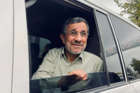 سکوتِ خبرساز محمود احمدی نژاد/ او منتظر انتخابات ۱۴۰۴ است؟