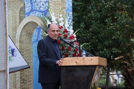 استاد معین نمادی ماندگار برای حفظ فرهنگ و ادب ایران‌زمین است