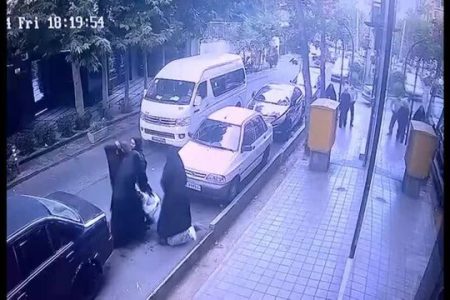 واکنش یک جامعه‌شناس به ویدیوی درگیری چند مامور زن با دو دختر بر سر حجاب