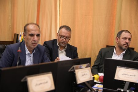 کارکنان شهرداری برای شرکت در انتخابات باید استعفا دهند