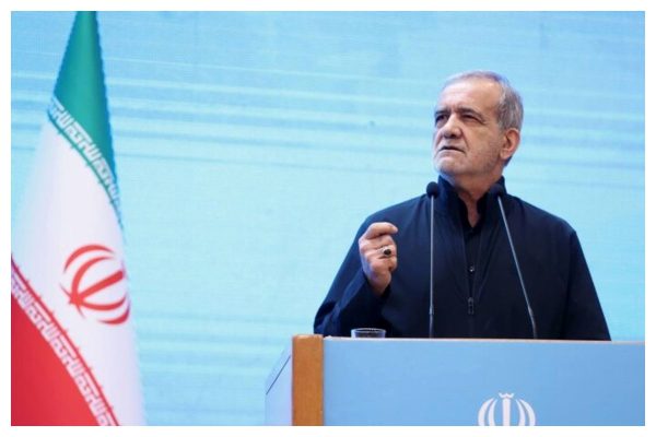 پزشکیان: به جای پرونده‌سازی برای دیگران پناه و فریادرس باشیم / باید مسئولیت مشکلات را بپذیریم