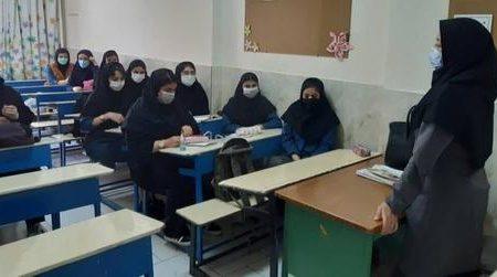 روزنامه جوان : چرا ۷۰۰۰ معلم از ۱۵ هزار معلمی که در دولت قبل ردصلاحیت شدند، در دولت چهاردهم تایید شدند؟