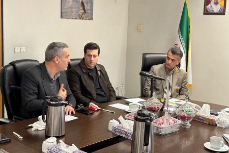 جلسه شورای سیاست گذاری جشنواره ملی « فرزند ایران، قهرمان زمین» در سازمان محیط زیست کشور برگزار شد