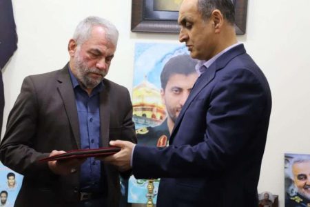 دیدار استاندار با خانواده شهید نابغه جبهه مقاومت
