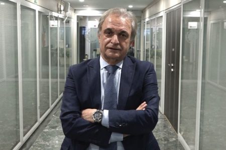 ضعف در مدیریت مانع اجرای سند چشم‌انداز شد | اقتصاد ایران در پیگیری برنامه‌های بلندمدت ناتوان است