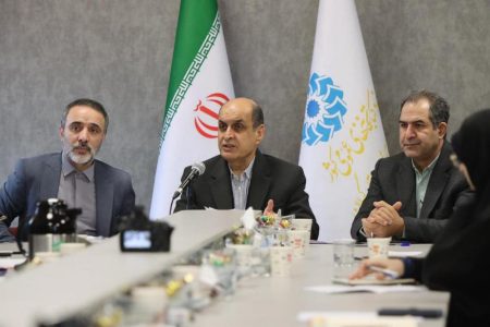 شایسته رشت نیست که فقیرترین شهر در زمینه سرانه فضای کتابخانه ای باشد/ افزایش 30 درصدی سرانه فضای کتابخانه ای گیلان با بهره برداری از کتابخانه مرکزی رشت