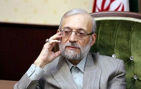 شباهت عجیب پیرمرد بی سواد روستایی و دکتر محمدجواد لاریجانی : از «شکراب بین ایران و عراق» تا «نظریاتی درباره عدم تمایل خیلی از خانم ها به حجاب» !