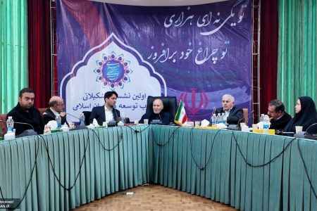 بهزاد نبوی: مذاکره با آمریکا از طریق سوئیس در جریان است