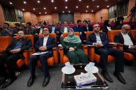 قصد جذب نخبگانی که بیرون از استان گیلان هستند را داریم
