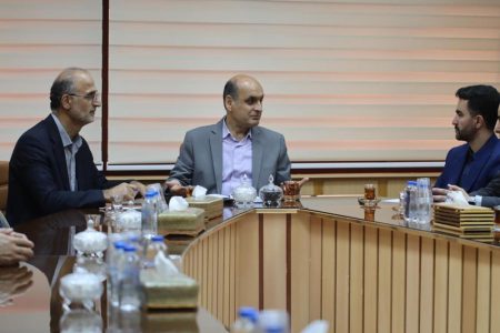 استاندار گیلان از کارکنان روابط عمومی استانداری تجلیل کرد