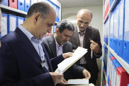 استاندار از سازمان اسناد و کتابخانه ملی گیلان بازدید کرد