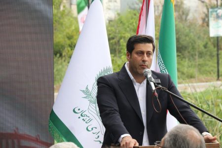 جشنواره چای با کنسرت مصطفی راغب با استقبال بیش از ۱۵ هزار نفری در جزیره استخر لاهیجان برگزار شد