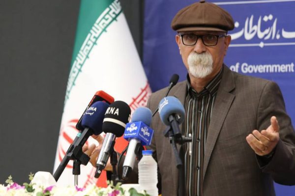 نباید به جنگ افروزان، فرصت جنگ افروزی داد/چرا ایرانیان بایستی تاوان نظام جنایتکارانه و ظالمانه بین الملل و برخی تندروی های داخلی را بپردازند/مسئولان تصمیم ساز و تصمیم گیر نظام فقط به تأمین منافع ملی و حفاظت از تمامیت ارضی ایران و تأمین زندگی شرافتمندانه برای ایرانیان بیندیشند، نه منافع اقلیتی تندرو و خودحق پندار
