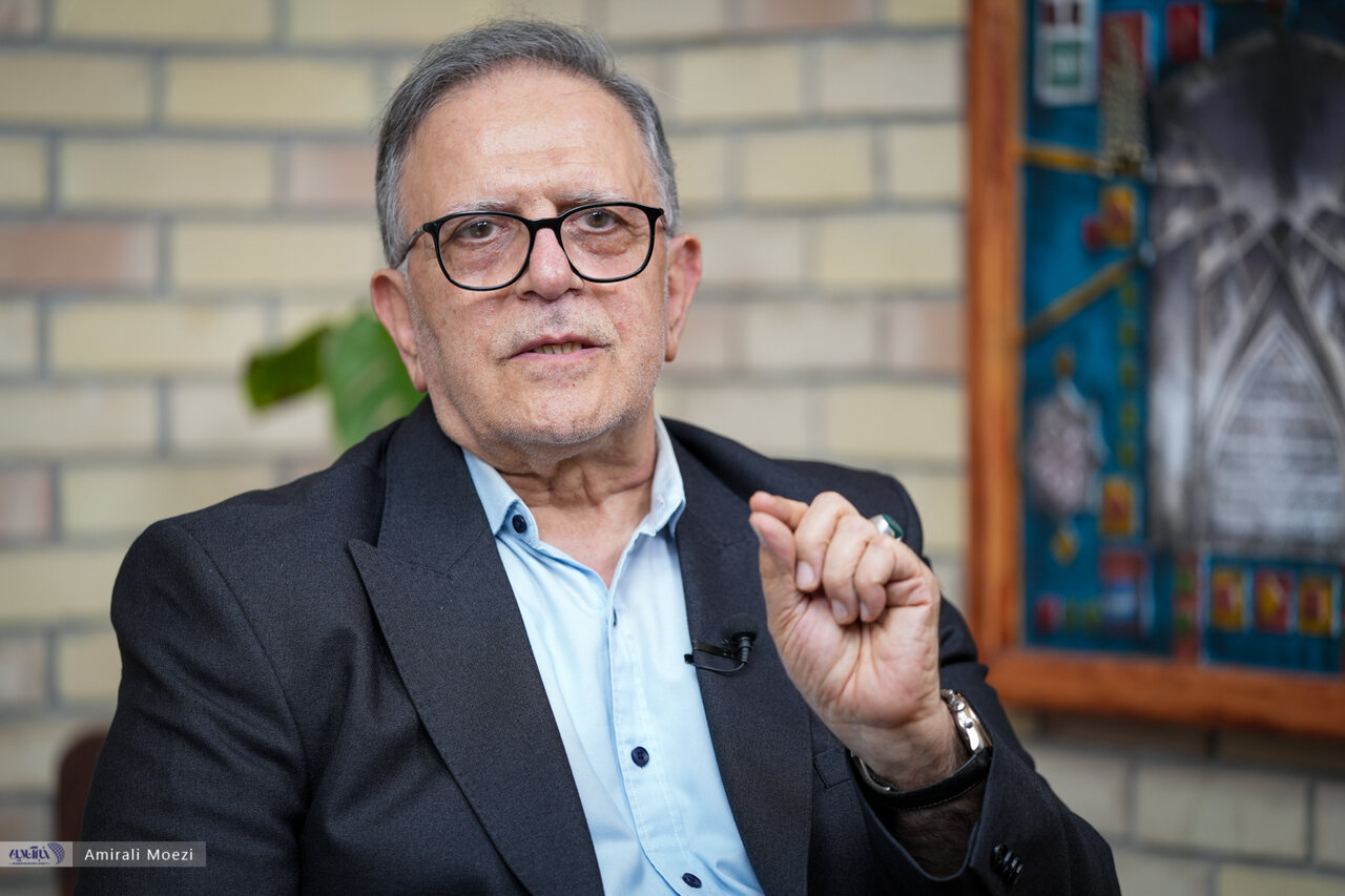 اقتصاد ایران در پساتوافق ؛ فرصت‌ها، ریسک‌ها و سناریوهای پیش‌رو / سیف: در دام خوش‌بینی نیفتیم؛ استفاده از این فرصت نیازمند اصلاحات داخلی است