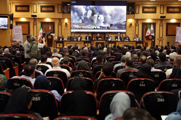 دستور رئیس جمهور برای پرداخت بدهی واردکنندگان کالاهای اساسی روی زمین نماند