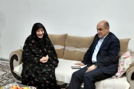 دیدار استاندار گیلان با مادر روحانی شهید محمدعلی اصغری در رشت