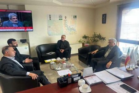 نشست مشترک رئیس دانشگاه علوم پزشکی گیلان با رئیس ستاد اجرایی فرمان امام (ره) استان / شتاببخشی به روند اجرای پروژه طرازکوه