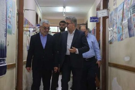 رئیس دانشگاه علوم پزشکی گیلان از مرکز جامع خدمات سلامت سنگر بازدید کرد
