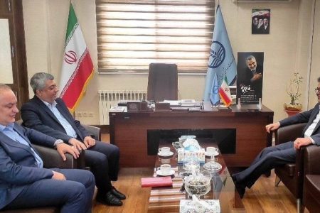 راه‌اندازی دی‌كلینیك شبانه‌روزی و اختصاص یك دستگاه آمبولانس جدید به اورژانس منطقه
